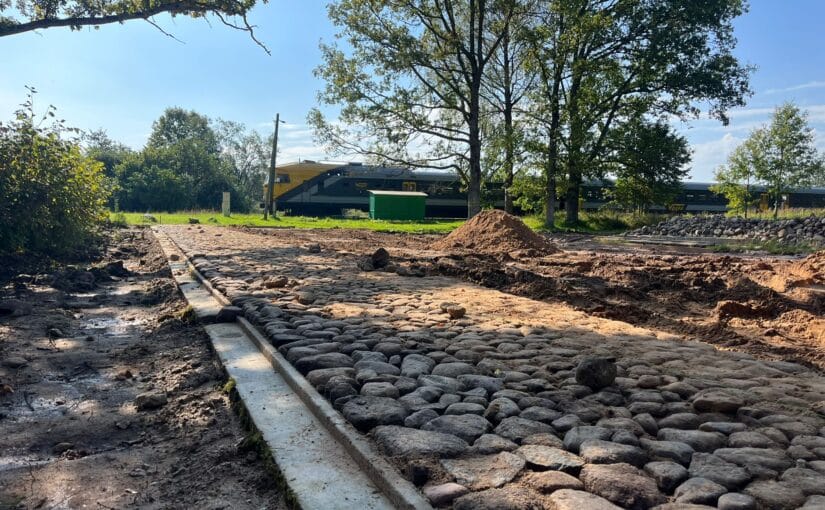 “Jaungulbenes attīstības biedrība” īsteno vides projektu Jaungulbenes dzelzceļa stacijas laukuma atjaunošanai